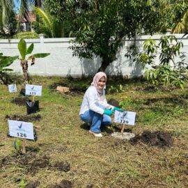 Farmasi UPR Ambil Bagian Dalam Gerakan Menanam 10.000 Tanaman Obat Bersama BPOM Palangka Raya Tahun 2023